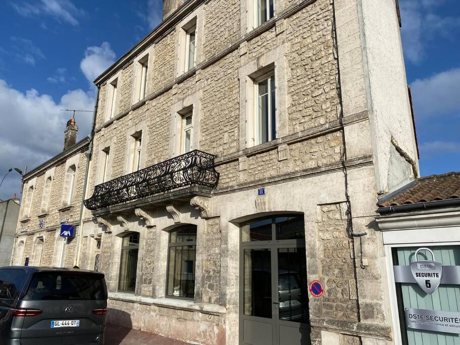 Superbe Studio Centre Ville * Clim * Wifi * Haut De Gamme * Angouleme Luaran gambar